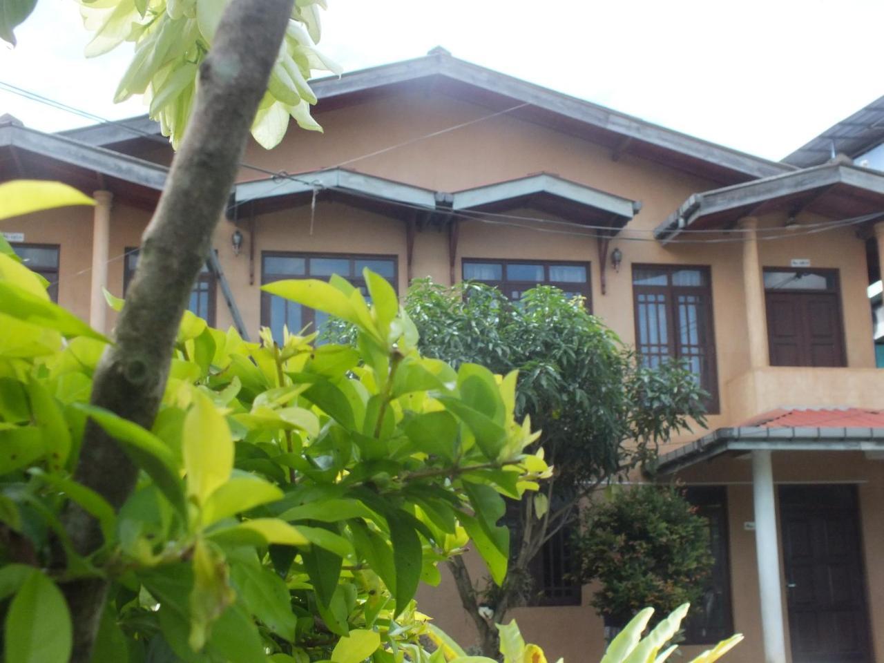 Hillsview Rest & Guest House Матале Екстериор снимка