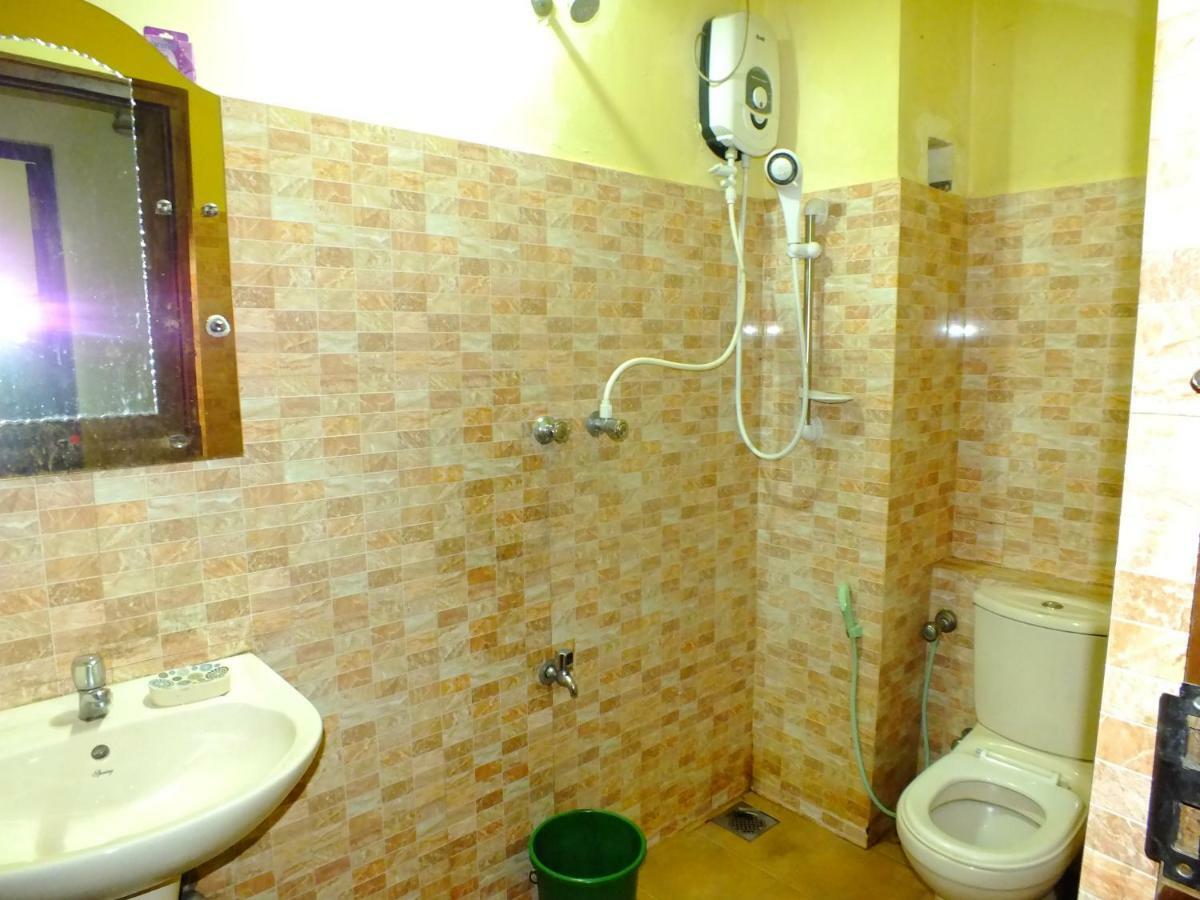 Hillsview Rest & Guest House Матале Екстериор снимка